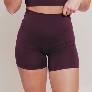 P’tula Taylor Short 6” Cherry Cola